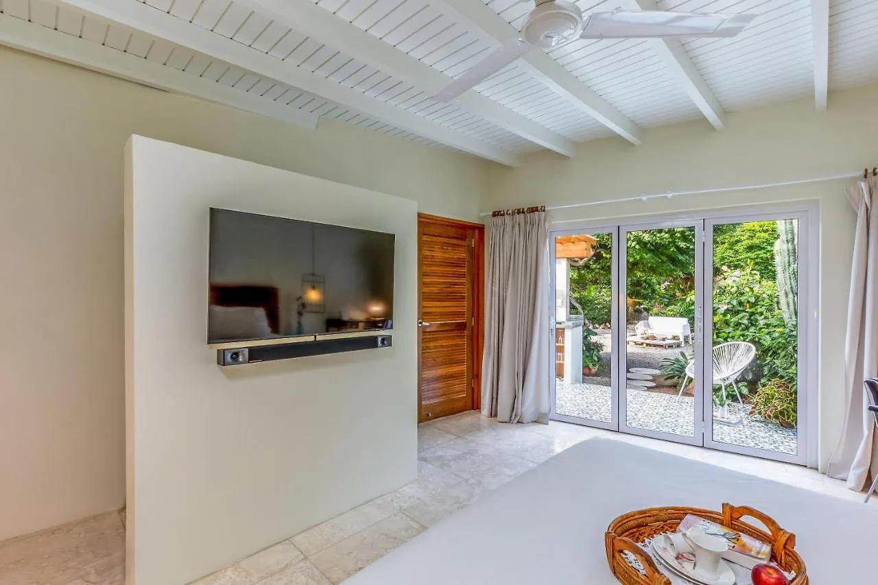 Chata Naima Luxury Home, Cottage & Apartment Rentals Paradera Aruba