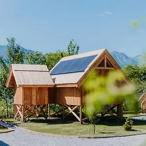 les-cabanes-du-dauphine.fr-provencehotel.com/