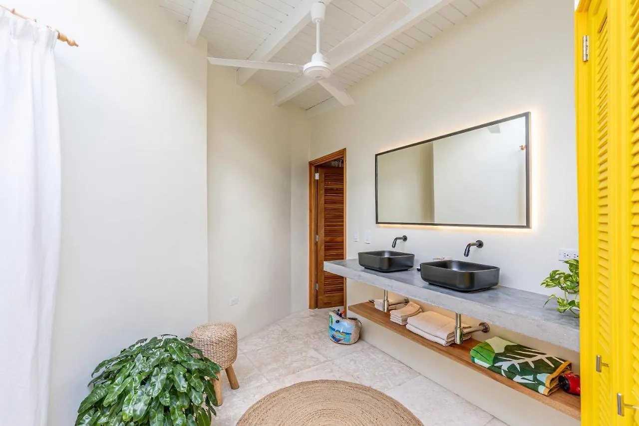 Naima Luxury Home, Cottage & Apartment Rentals Paradera Lodge