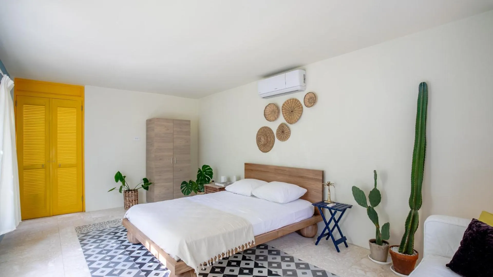 Naima Luxury Home, Cottage & Apartment Rentals Paradera Aruba