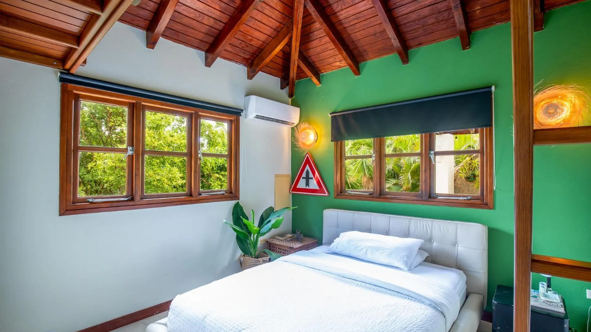 Lodge Naima Luxury Home, Cottage & Apartment Rentals Paradera Aruba