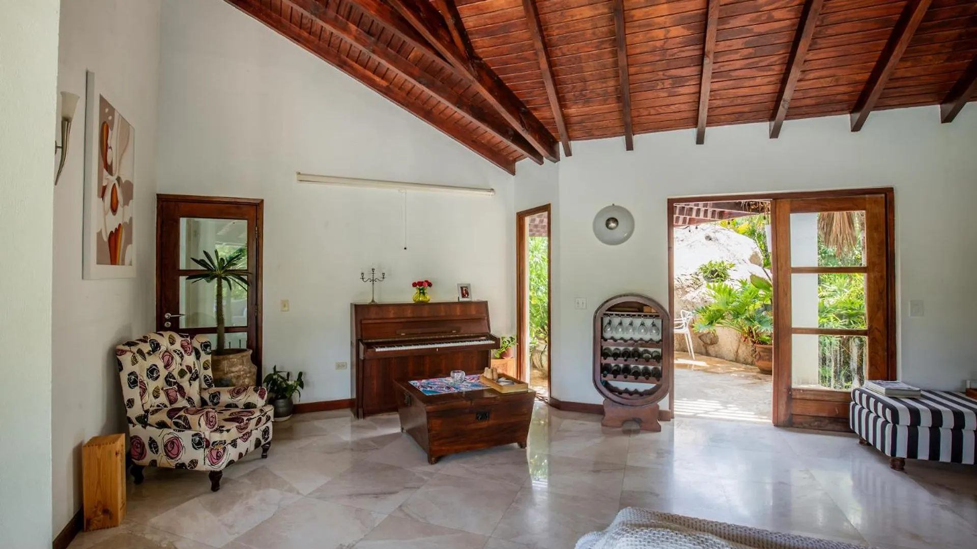Naima Luxury Home, Cottage & Apartment Rentals Paradera